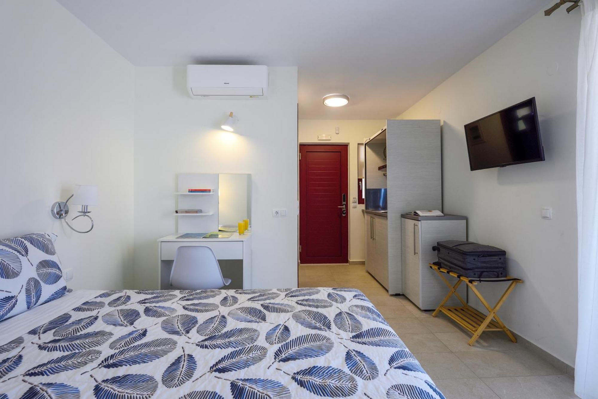 Elpiniki Luxury Rooms Νέα Ποτίδαια Εξωτερικό φωτογραφία