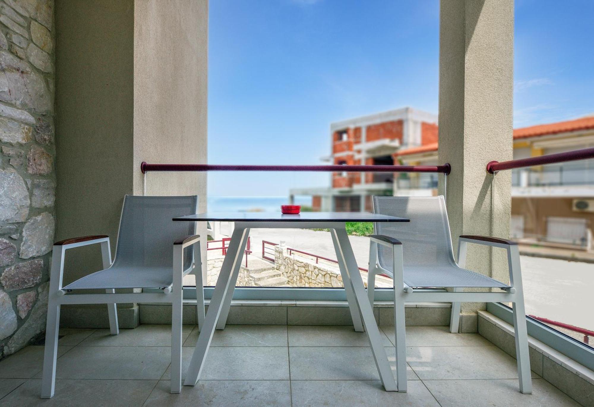 Elpiniki Luxury Rooms Νέα Ποτίδαια Εξωτερικό φωτογραφία